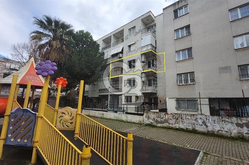 Karşıyaka Bahçelievlerde Çok Geniş Ferah Kiralık 4+1 Daire