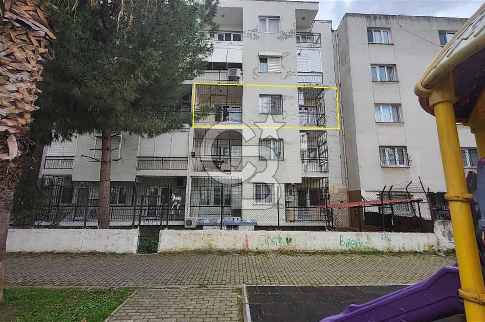Karşıyaka Bahçelievlerde Çok Geniş Ferah Kiralık 4+1 Daire