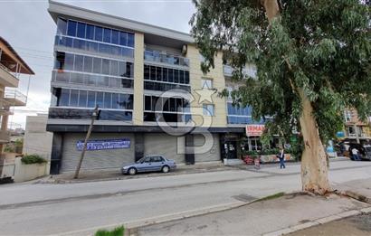 Bayraklı Emek Kubilay Caddesi Üzerin de 140m2 Satılık Dükkan