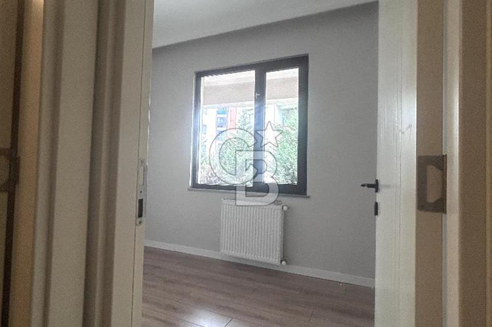 Kurtköy Palmiye Sitesinde Yenilenmiş Kiralık 3+1 Daire