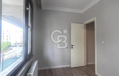 Kurtköy Palmiye Sitesinde Yenilenmiş Kiralık 3+1 Daire