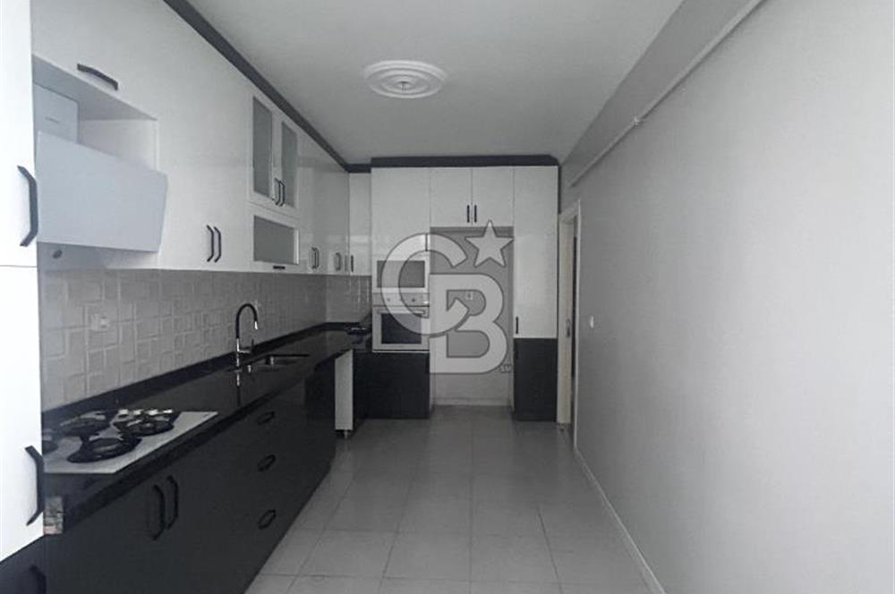 Kurtköy Palmiye Sitesinde Yenilenmiş Kiralık 3+1 Daire