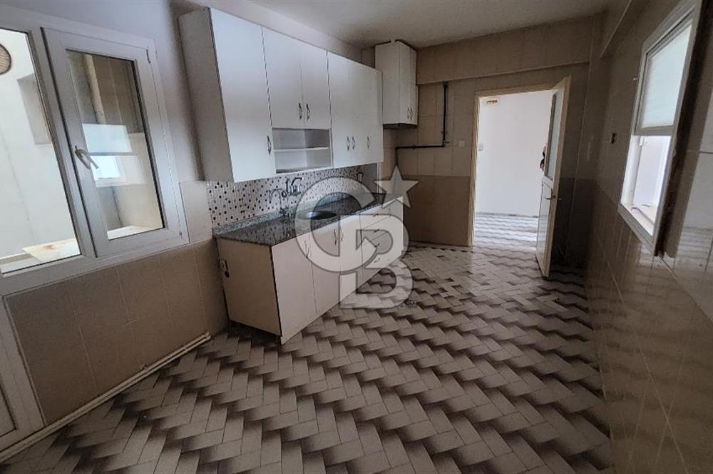 Karşıyaka Bahçelievlerde Çok Geniş Ferah Kiralık 4+1 Daire