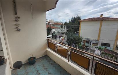 Karşıyaka Bahçelievlerde Çok Geniş Ferah Kiralık 4+1 Daire