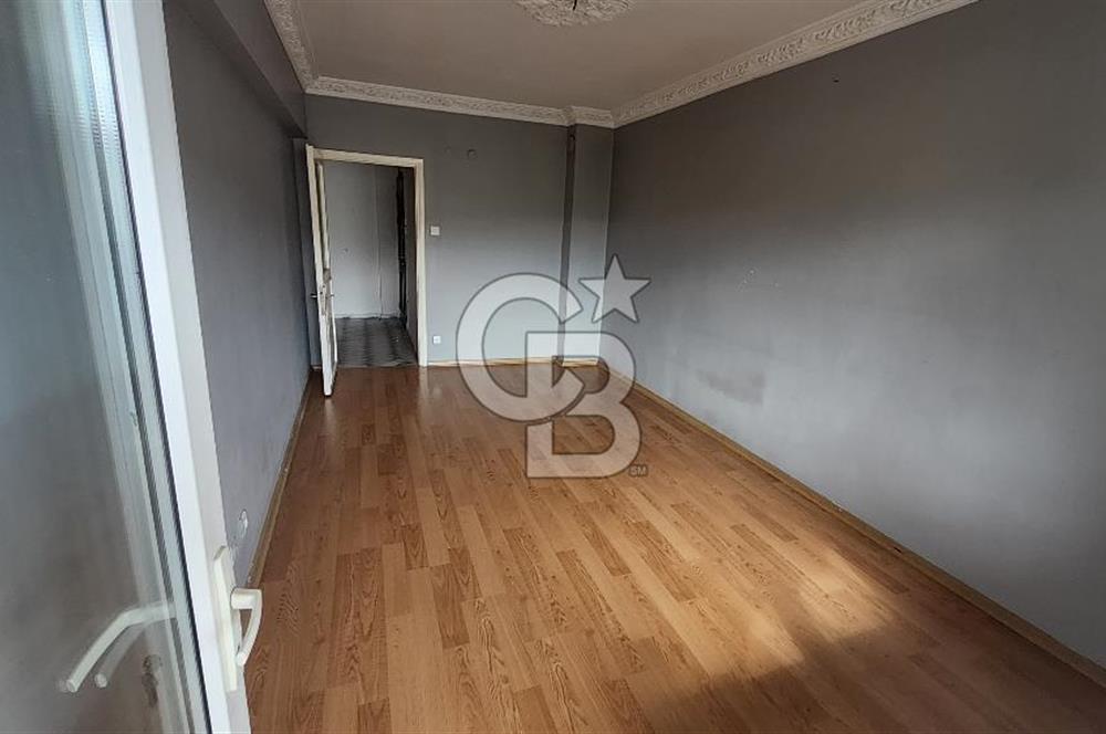 Karşıyaka Bahçelievlerde Çok Geniş Ferah Kiralık 4+1 Daire