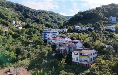 MERSİN'DE ANAYOLA CEPHE, EĞİMİ AZ, HARİKA KONUMLA SATILIK ARAZİ