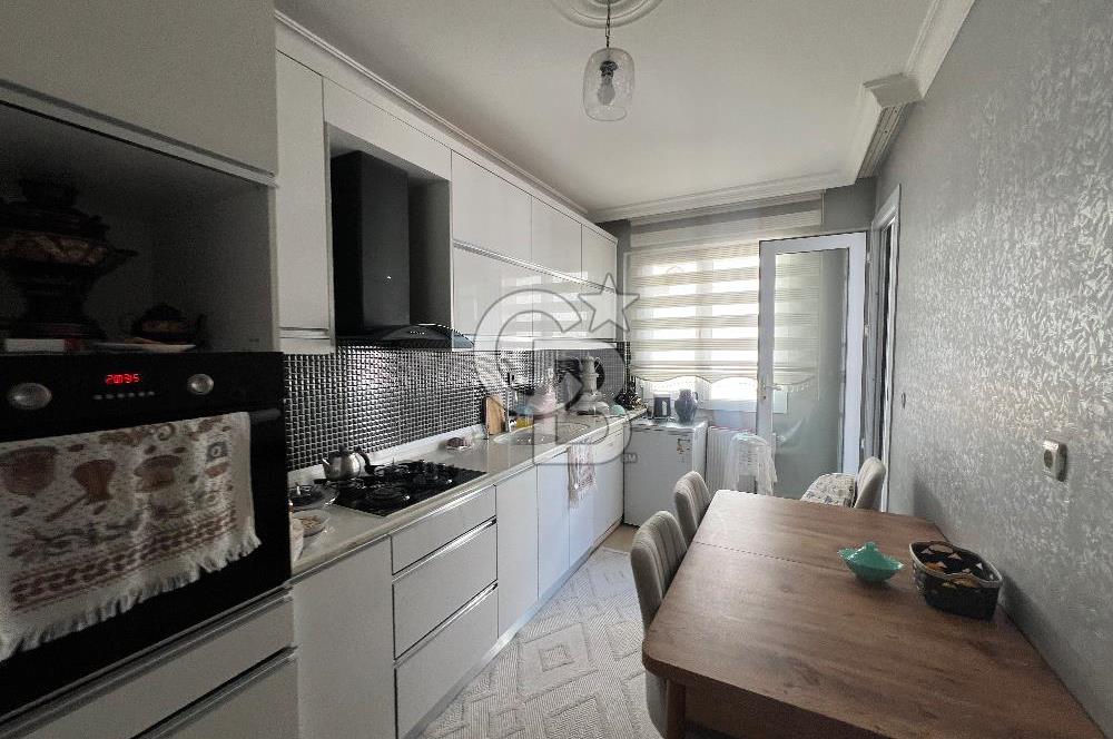 Karşıyaka Örnekköy’de 145m2 Kapalı Mutfak Satılık 3+1 Daire