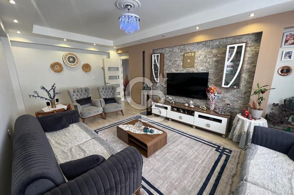 Karşıyaka Örnekköy’de 145m2 Kapalı Mutfak Satılık 3+1 Daire