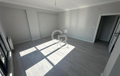 PENDİK BAHÇELİEVLER'DE MAH. 2+1 ARA KAT SATILIK DAİRE