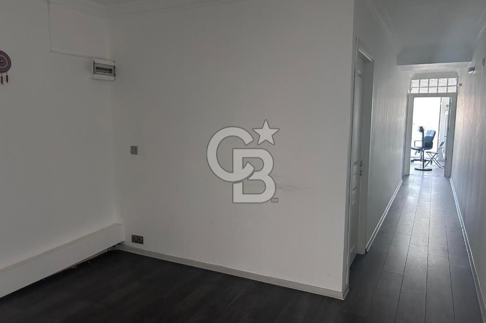 Konak Fevzipaşa Bulvarı Necipoğlu İş Hanı Satılık 2+1 Büro & Ofis