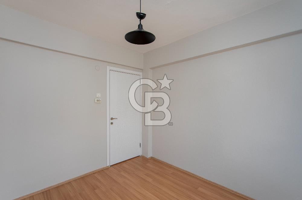 Karşıyaka Alaybey'de Satılık Denize Yakın 3+1 Daire