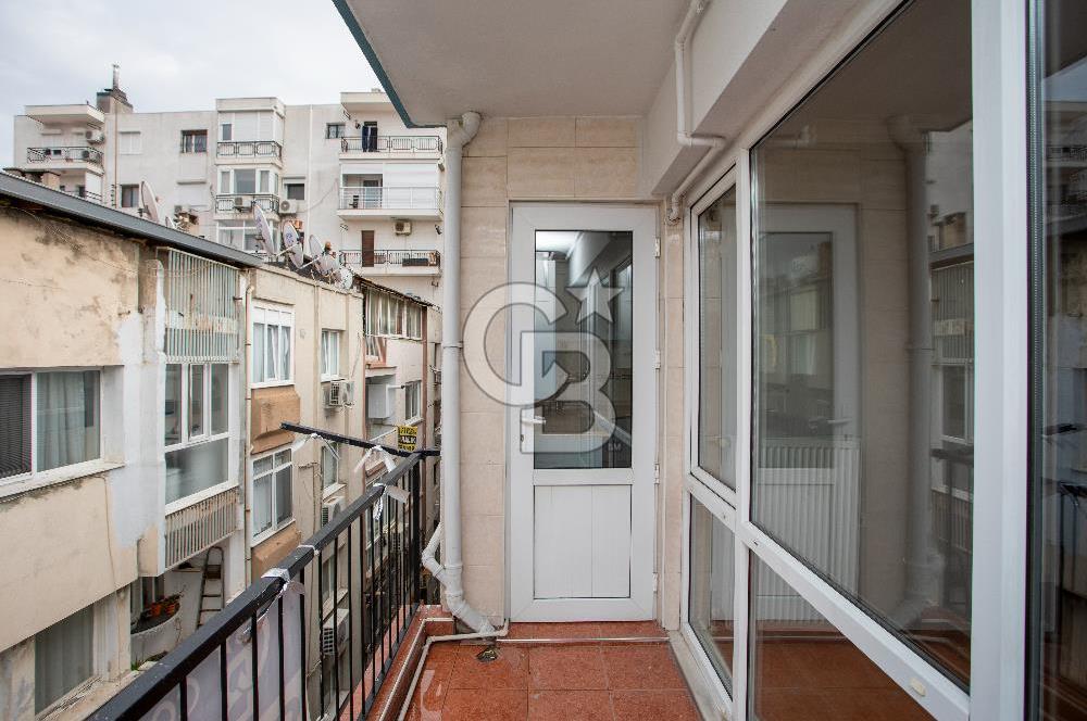 Karşıyaka Alaybey'de Satılık Denize Yakın 3+1 Daire