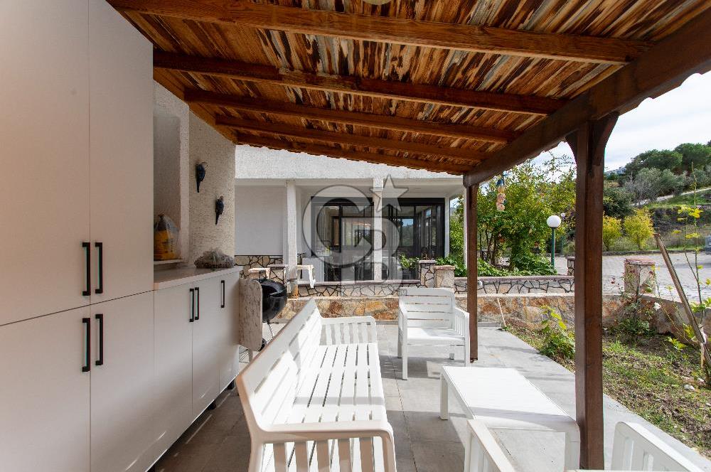 Eski Foça Atatürk Mah. Site İçerisinde Satılık 2+1 Dubleks Villa