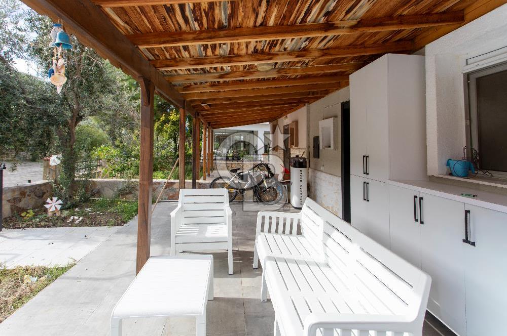 Eski Foça Atatürk Mah. Site İçerisinde Satılık 2+1 Dubleks Villa