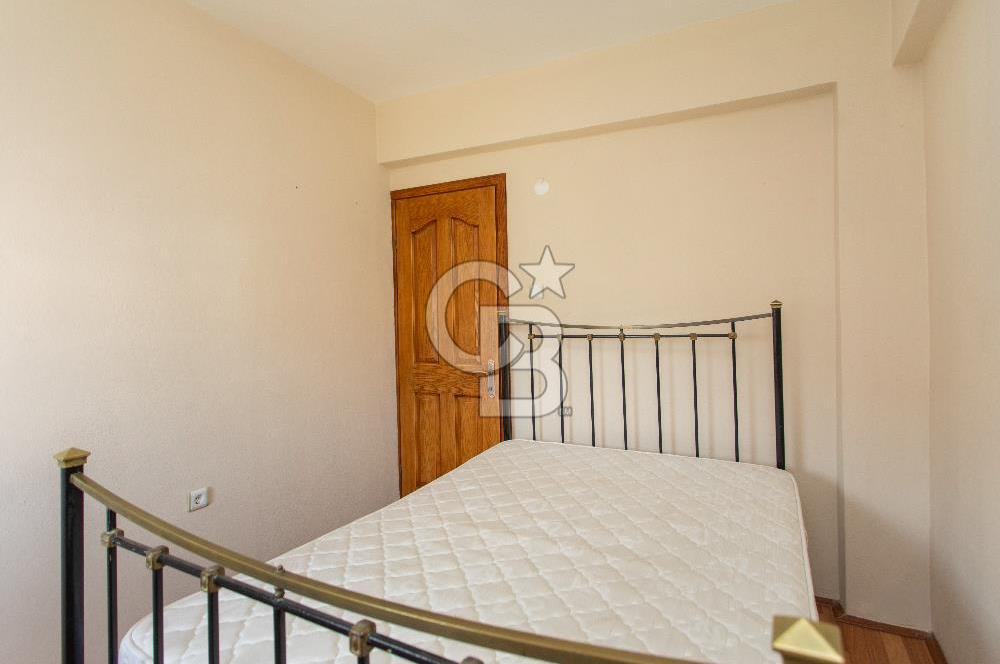 Eski Foça Atatürk Mah. Satılık Tadilatlı 2+1 Daire