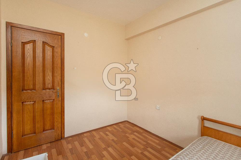 Eski Foça Atatürk Mah. Satılık Tadilatlı 2+1 Daire