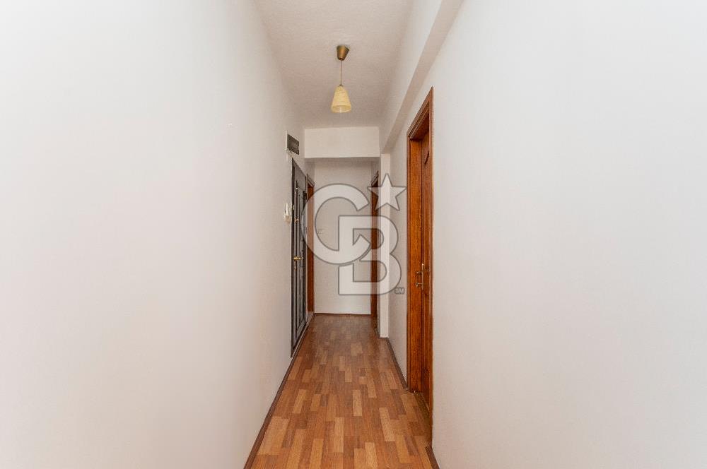 Eski Foça Atatürk Mah. Satılık Tadilatlı 2+1 Daire