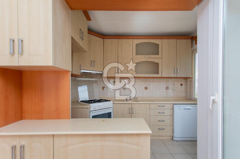 Eski Foça Atatürk Mah. Satılık Tadilatlı 2+1 Daire