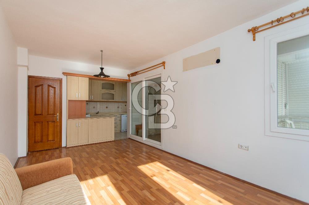 Eski Foça Atatürk Mah. Satılık Tadilatlı 2+1 Daire