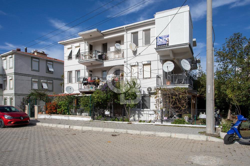 Eski Foça Atatürk Mah. Satılık Tadilatlı 2+1 Daire