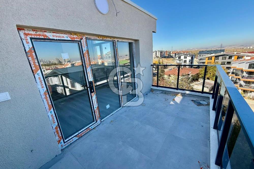 İNCEK'TE CADDE ÜZERİ MERKEZİ KONUMDA SIFIR 2+1 DUBLEX