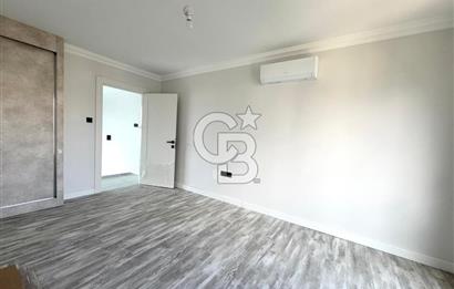 Kıbrıs Girne Kervansaray Projesi Havuz Manzaralı Satılık 4+1 Loft Daire
