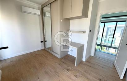 Kıbrıs Girne Kervansaray Projesi Havuz Manzaralı Satılık 3+1 Loft Daire