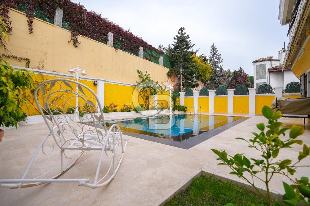 DRAGOS'TA ÇOK ÖZEL KONUMDA SAHİLE 200 METRE MESAFEDE 4 KATLI VİLLA