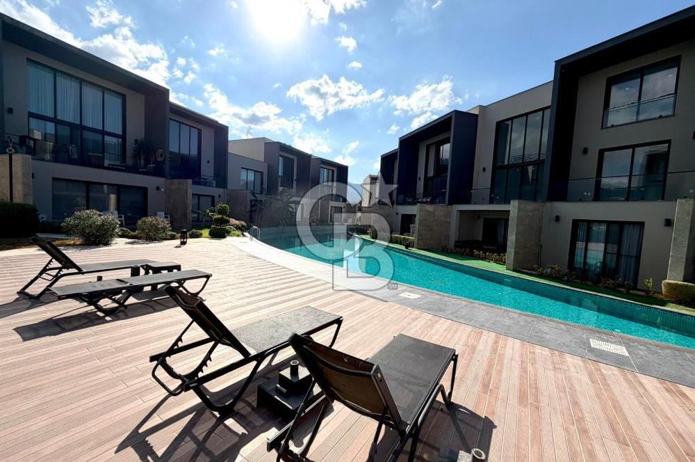 Kıbrıs Girne Kervansaray Projesi Havuz Manzaralı Satılık 2+1 Daire