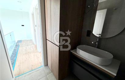 Kıbrıs Girne Kervansaray Projesi Havuz Manzaralı Satılık 3+1 Loft Daire