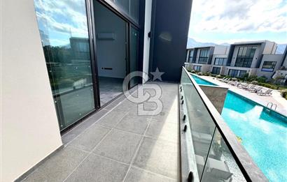 Kıbrıs Girne Kervansaray Projesi Havuz Manzaralı Satılık 3+1 Loft Daire