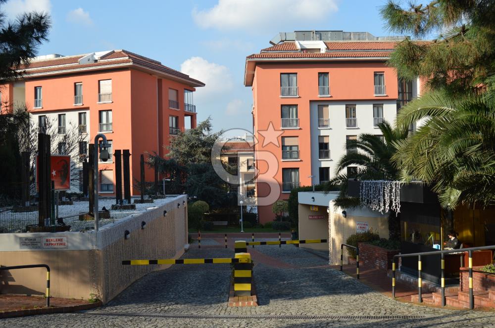 SARI KONAKLAR SİTESİNDE SATILIK 4+1