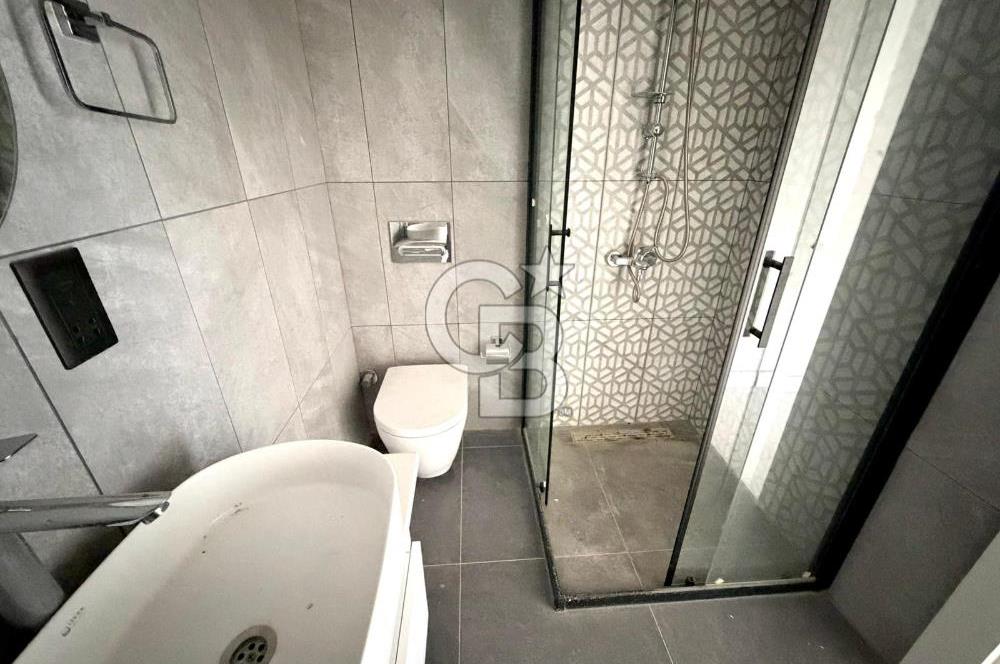 Kıbrıs Girne Kervansaray Projesi Havuz Manzaralı Satılık 4+1 Loft Daire