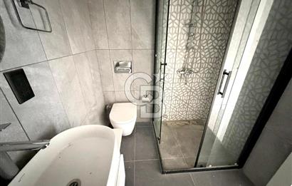 Kıbrıs Girne Kervansaray Projesi Havuz Manzaralı Satılık 4+1 Loft Daire