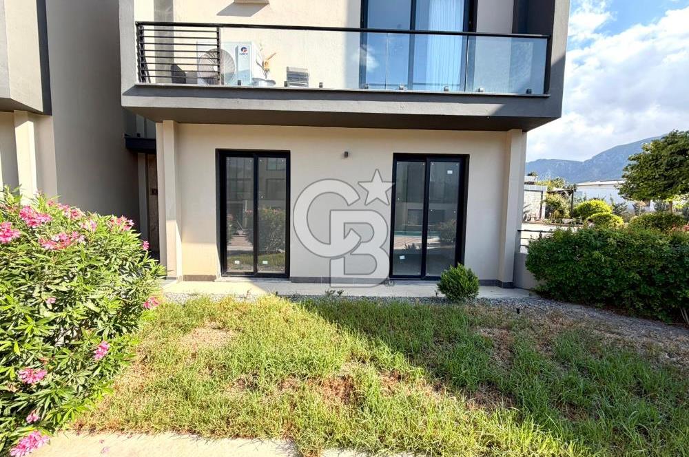 Kıbrıs Girne Kervansaray Projesi Havuz Manzaralı Satılık 2+1 Daire