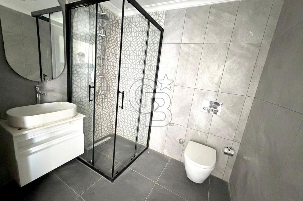 Kıbrıs Girne Kervansaray Projesi Havuz Manzaralı Satılık 4+1 Loft Daire