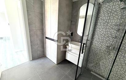 Kıbrıs Girne Kervansaray Projesi Havuz Manzaralı Satılık 4+1 Loft Daire