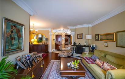 DRAGOS'TA ÇOK ÖZEL KONUMDA SAHİLE 200 METRE MESAFEDE 4 KATLI VİLLA