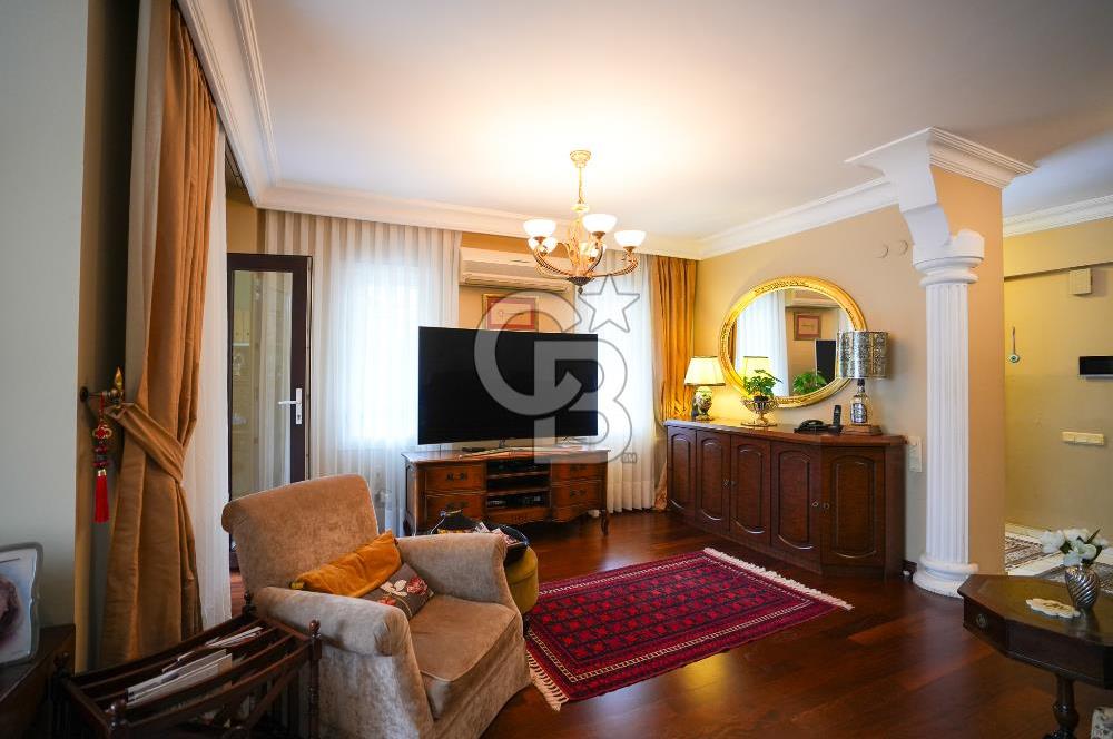 DRAGOS'TA ÇOK ÖZEL KONUMDA SAHİLE 200 METRE MESAFEDE 4 KATLI VİLLA