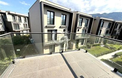 Kıbrıs Girne Kervansaray Projesi Havuz Manzaralı Satılık 4+1 Loft Daire
