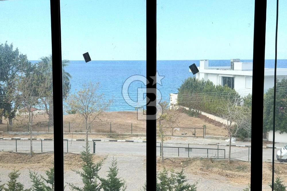 Kıbrıs Girne Kervansaray Projesi Deniz ve Havuz Manzaralı Satılık 3+1 Loft Daire