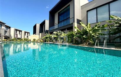 Kıbrıs Girne Kervansaray Projesi Deniz ve Havuz Manzaralı Satılık 3+1 Loft Daire