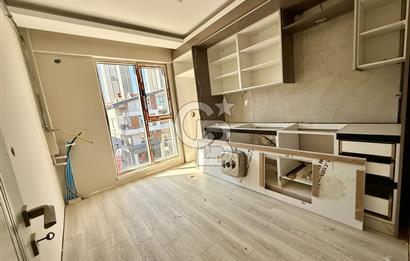 İNCEK'TE CADDE ÜZERİ MERKEZİ KONUMDA SIFIR 2+1 DUBLEX