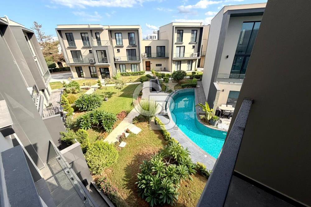 Kıbrıs Girne Kervansaray Projesi Deniz ve Havuz Manzaralı Satılık 3+1 Loft Daire