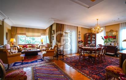 DRAGOS'TA ÇOK ÖZEL KONUMDA SAHİLE 200 METRE MESAFEDE 4 KATLI VİLLA