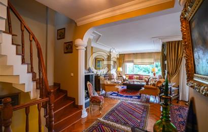 DRAGOS'TA ÇOK ÖZEL KONUMDA SAHİLE 200 METRE MESAFEDE 4 KATLI VİLLA