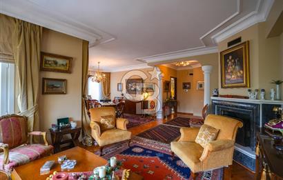 DRAGOS'TA ÇOK ÖZEL KONUMDA SAHİLE 200 METRE MESAFEDE 4 KATLI VİLLA