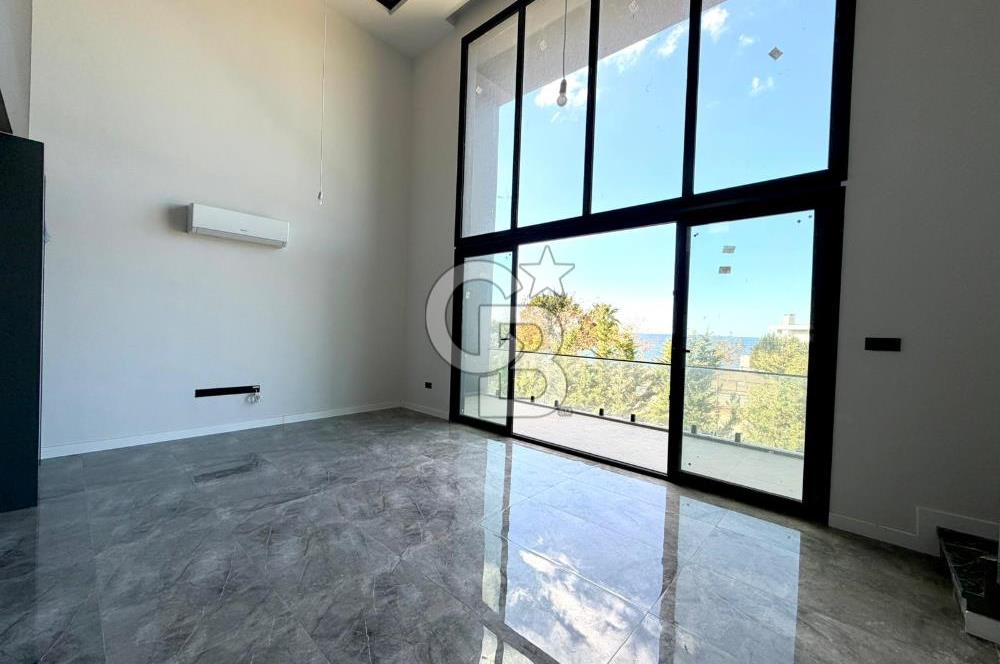 Kıbrıs Girne Kervansaray Projesi Deniz ve Havuz Manzaralı Satılık 3+1 Loft Daire