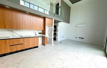 Kıbrıs Girne Kervansaray Projesi Havuz Manzaralı Satılık 4+1 Loft Daire