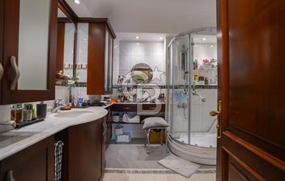 DRAGOS'TA ÇOK ÖZEL KONUMDA SAHİLE 200 METRE MESAFEDE 4 KATLI VİLLA